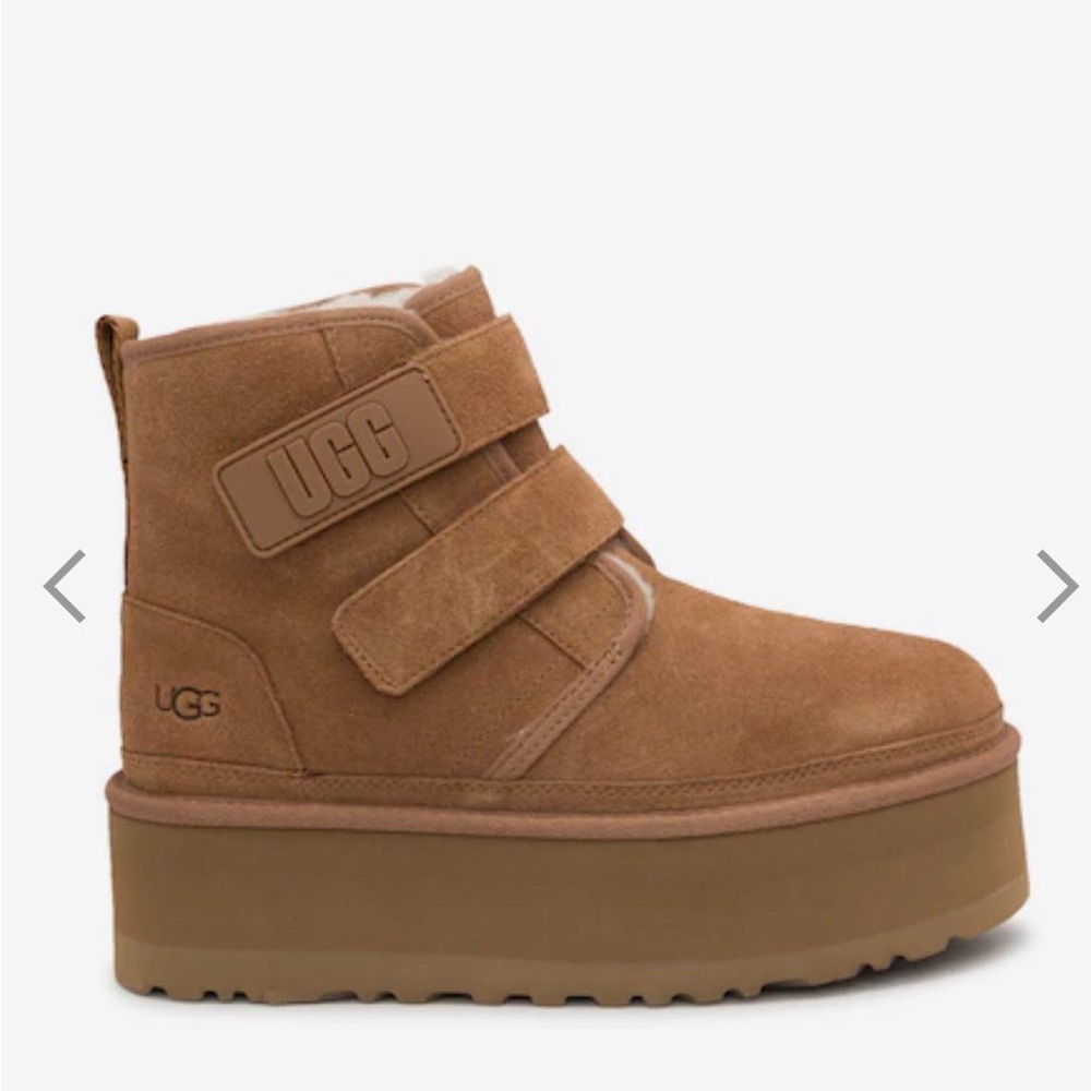 UGG Chukka Strap Beige Boots